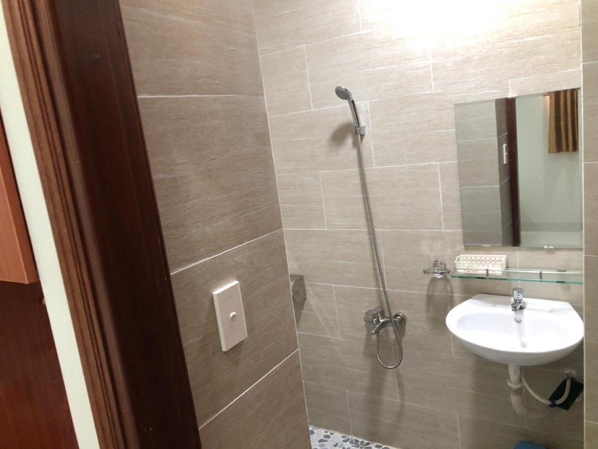 Khach San Huy Phuong Love hotel Ho Chi Minh City